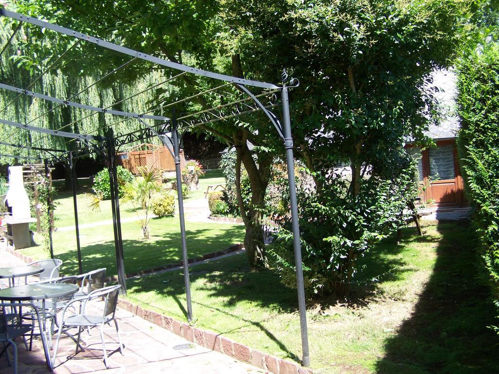 Ker-Loen Bed & Breakfast Val-Couesnon Exterior foto